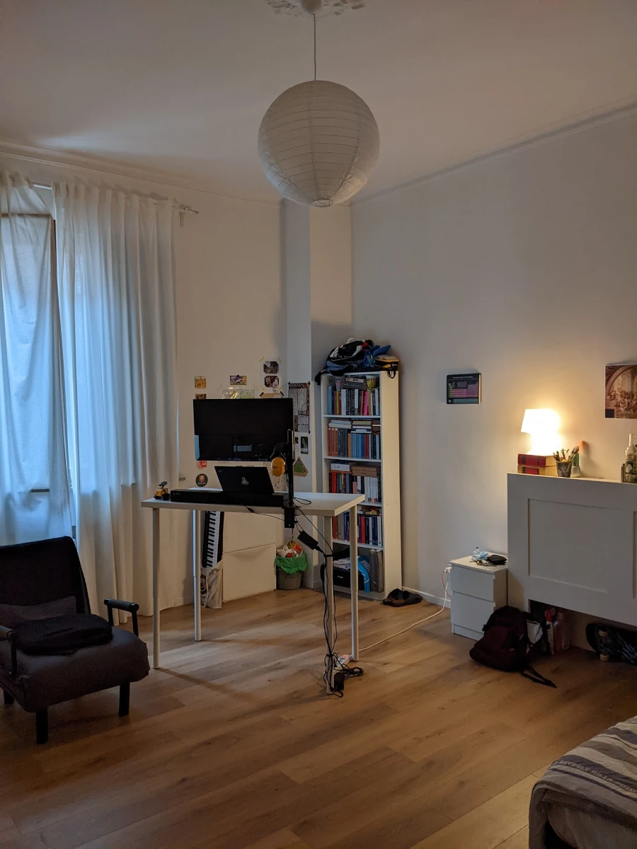 The need for a standing desk got really intense, so I got some extendible legs for my shaky table, to rise it up to circa 110cm. Cable management was crap, but the old display was sold and upgraded to a 4k 28 inch ips panel.